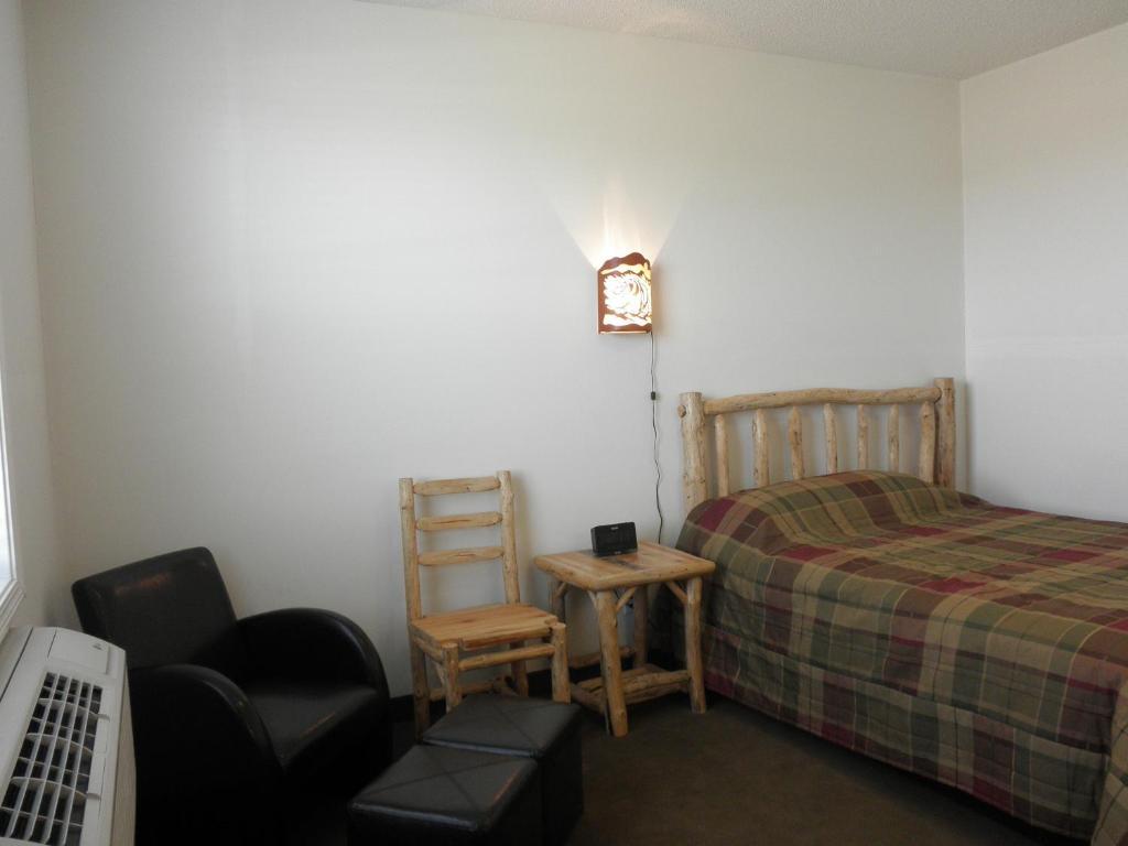 Bear's Den Lodge Shaunavon Kamer foto